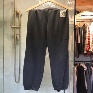 Volcom medium dark grey capri sweatpants